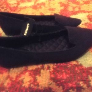 Nwt Express size 7. Point toe flats